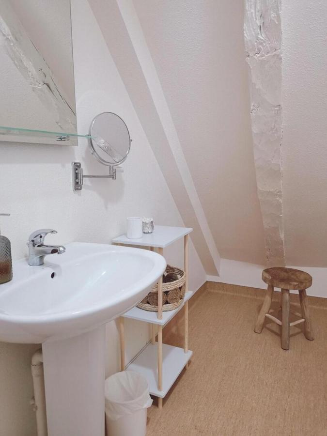 Maison d'Hôtes La Grange Salers Extérieur photo